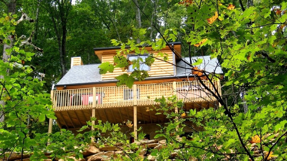 Skyland Cabin | Black 'Beary' Cabin an incredible vacation retreat