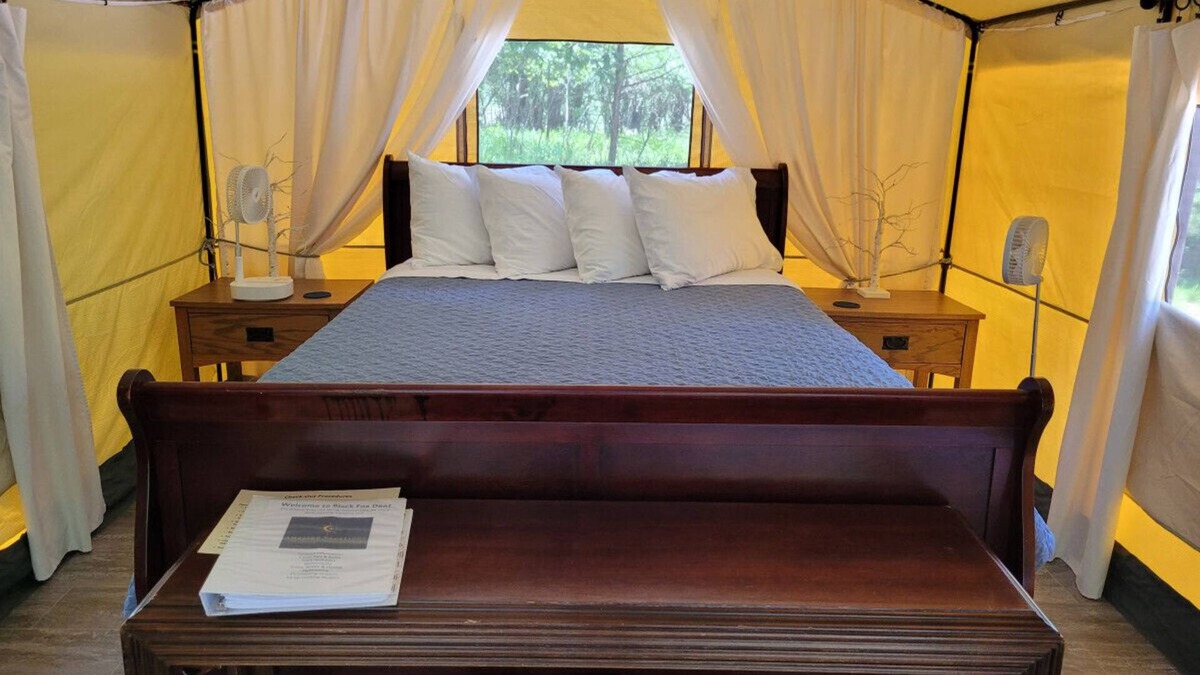 Mid America RV Rental | Black Fox Den: A Woodland Glamp - Dog Friendly