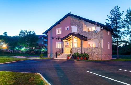 Grabovac House | Black Queen Guesthouse