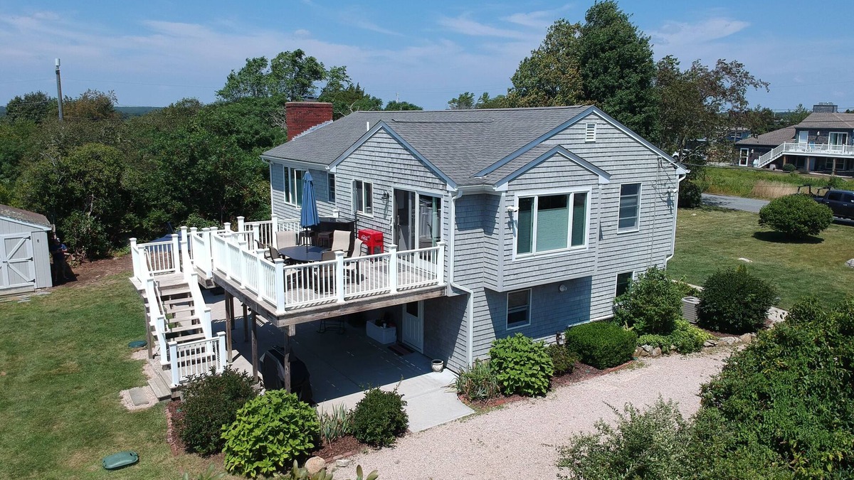 Matunuck House | Blackberry Mist of Matunuck, your luxury vacation destination by the beach!