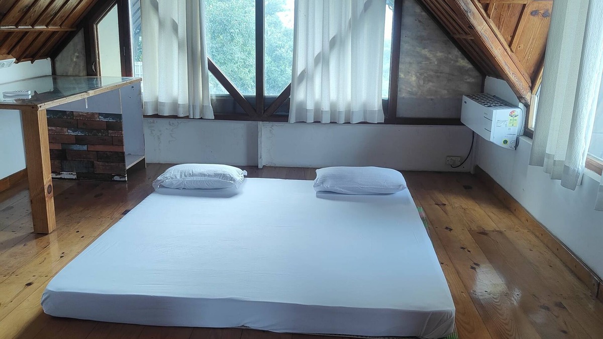 Bhimtal Hotel | Blackbird Cottage Bhimtal