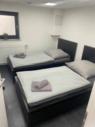 Rhein-Erft-Kreis District Apartment | Blauer Stein 7a Doppelzimmer 03 - 2 Betten