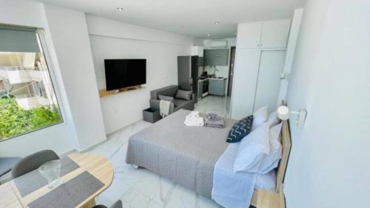 Loutraki Apartment | BLE PROPERTY ATLAS- Deluxe Suite