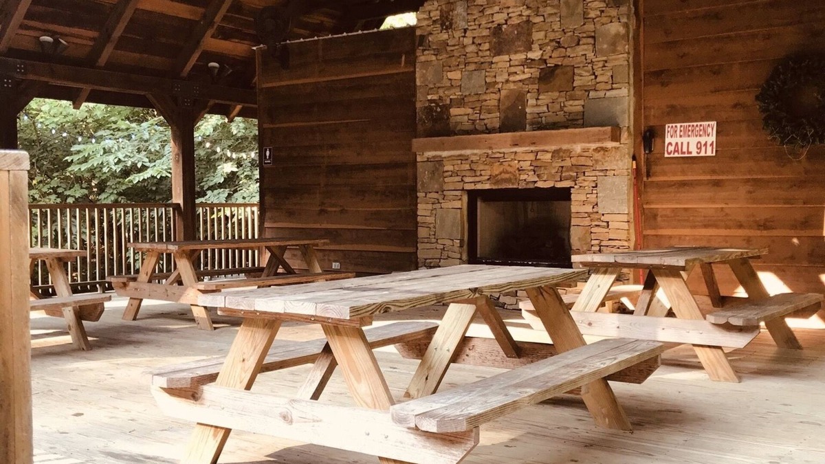 Townsend Cabin | Blessed Nest 1 Bedroom Cabin by RedAwning