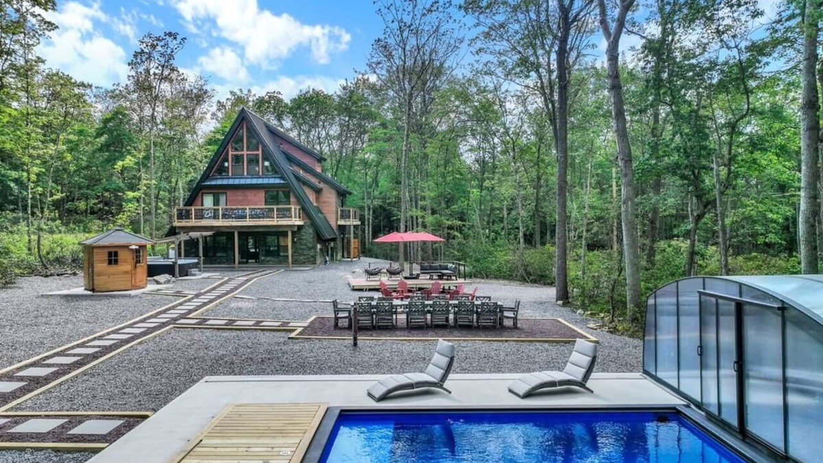 Jim Thorpe Ski Chalet | Bliss A-Frame, Heated Pool AxeThrow Sundeck Sauna HotTub FirePit