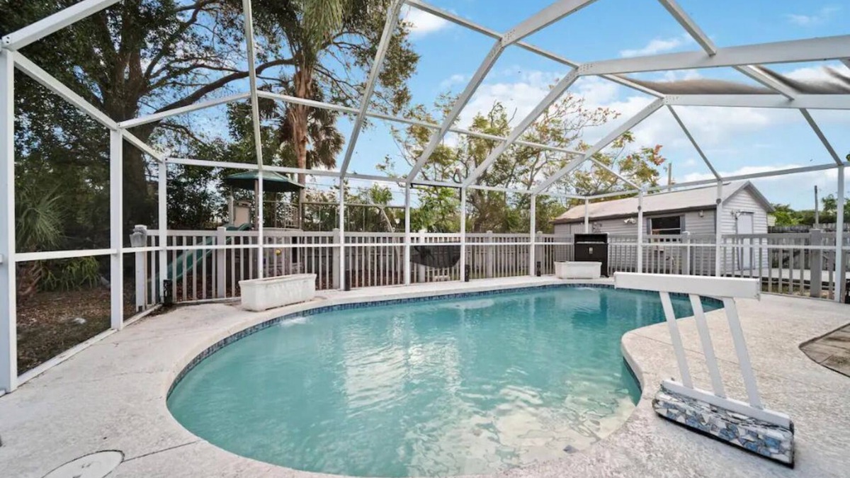 Memphis House | Bliss By The Bay* Heated Pool Home w/Playground