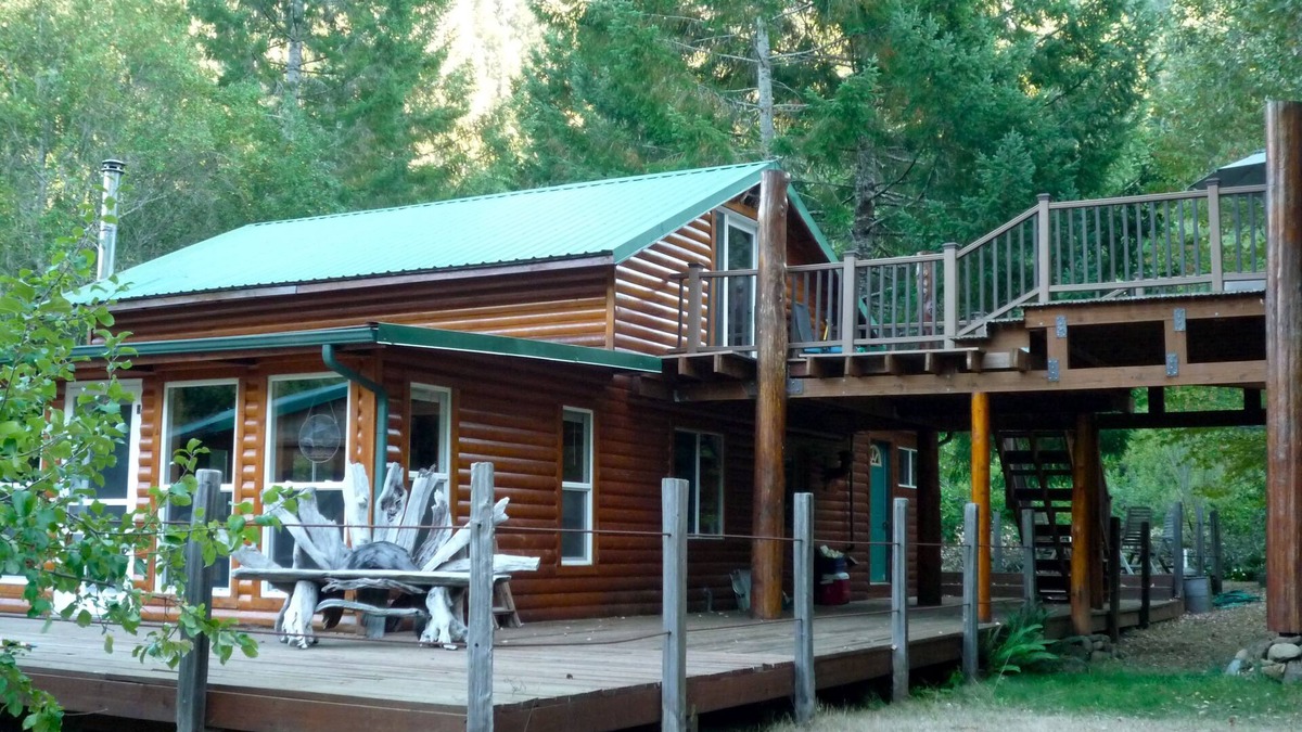 Crescent City Cabin | Bliss Place - On the Wild & Scenic Smith River