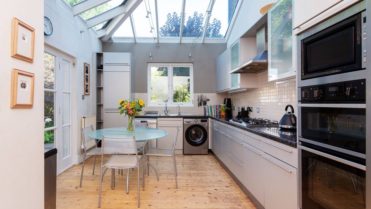 Twickenham Riverside House | Blissful Oasis, by Veeve