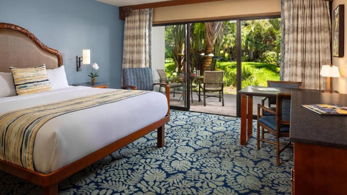 San Diego Hotel | Blissful Retreat Room Perfect for Romantic Getaways – Pacific Ocean Steps Away