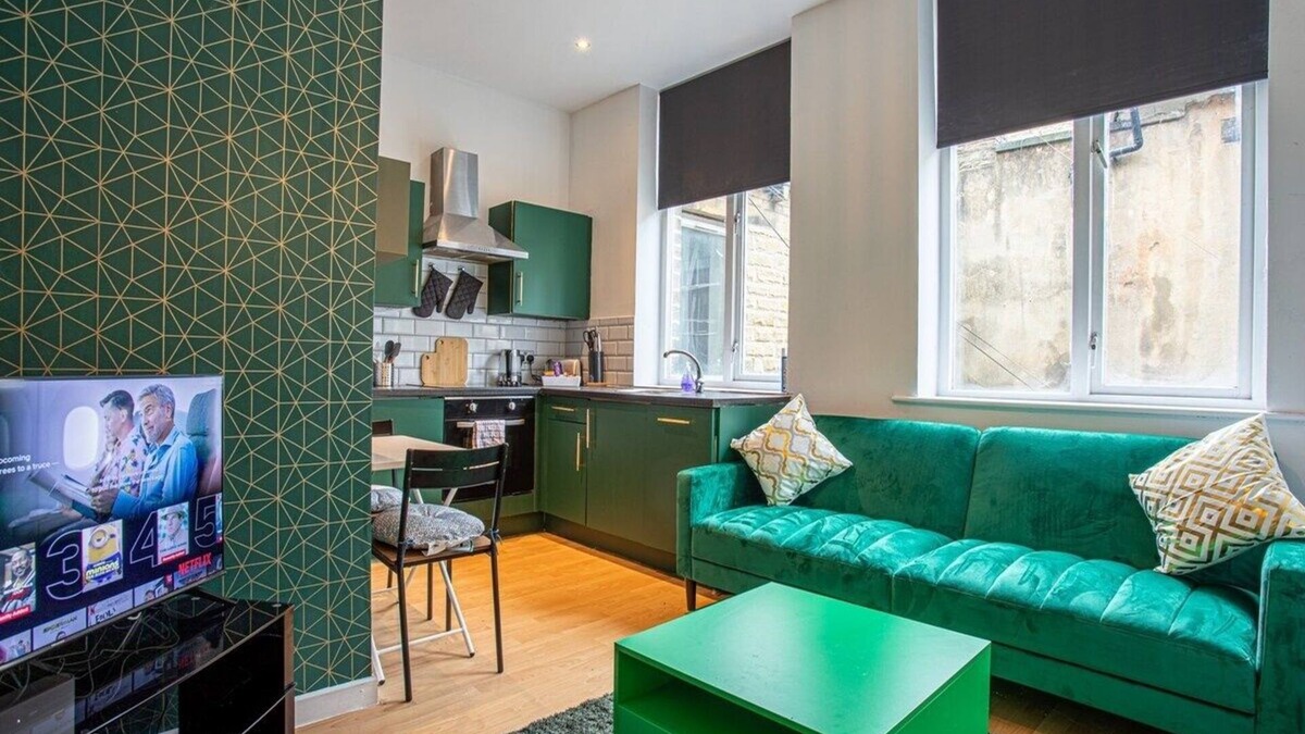 Halifax Apartment | Blissfully Peaceful 1 Bed Flat In Crown Street