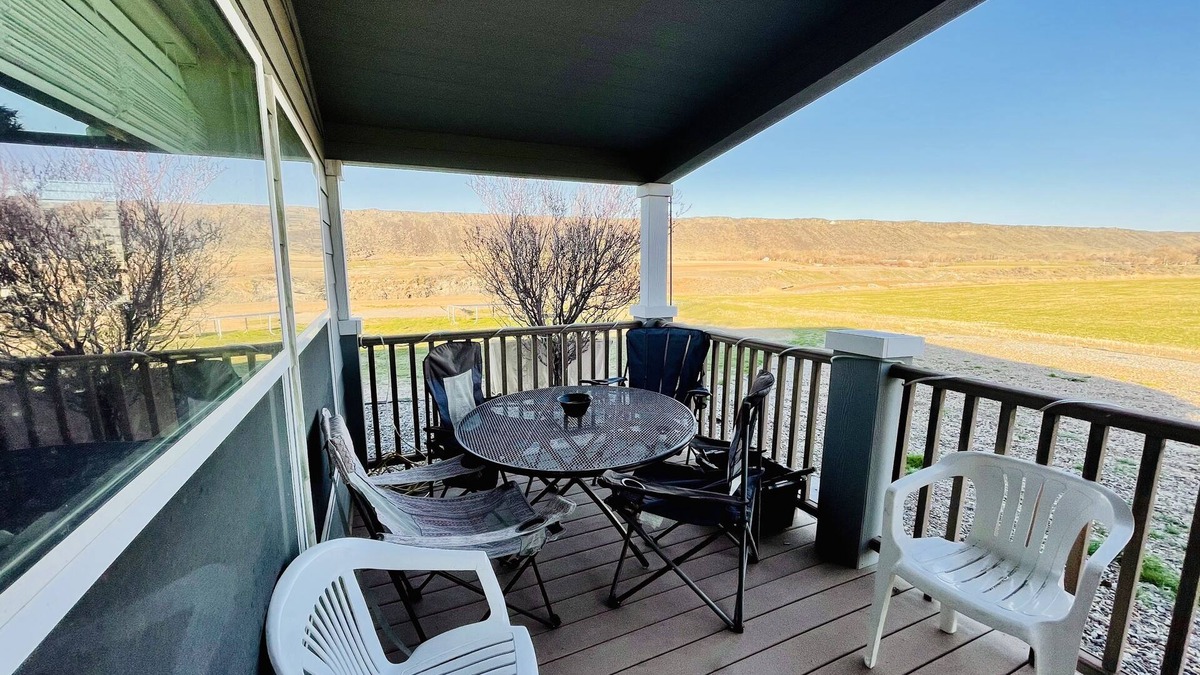 Bliss House | "BlissMahal" a Hidden Gem in the❤of the SnakeRiver