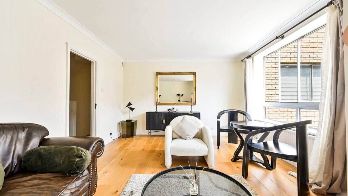 Knightsbridge House | bloomrooms@HydePark | Knightsbridge | Harrods