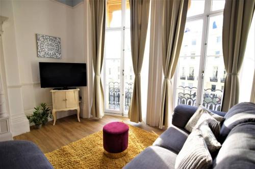 Hove Apartment | Bloomsaway Seafront Onebedroom BN38BRU02