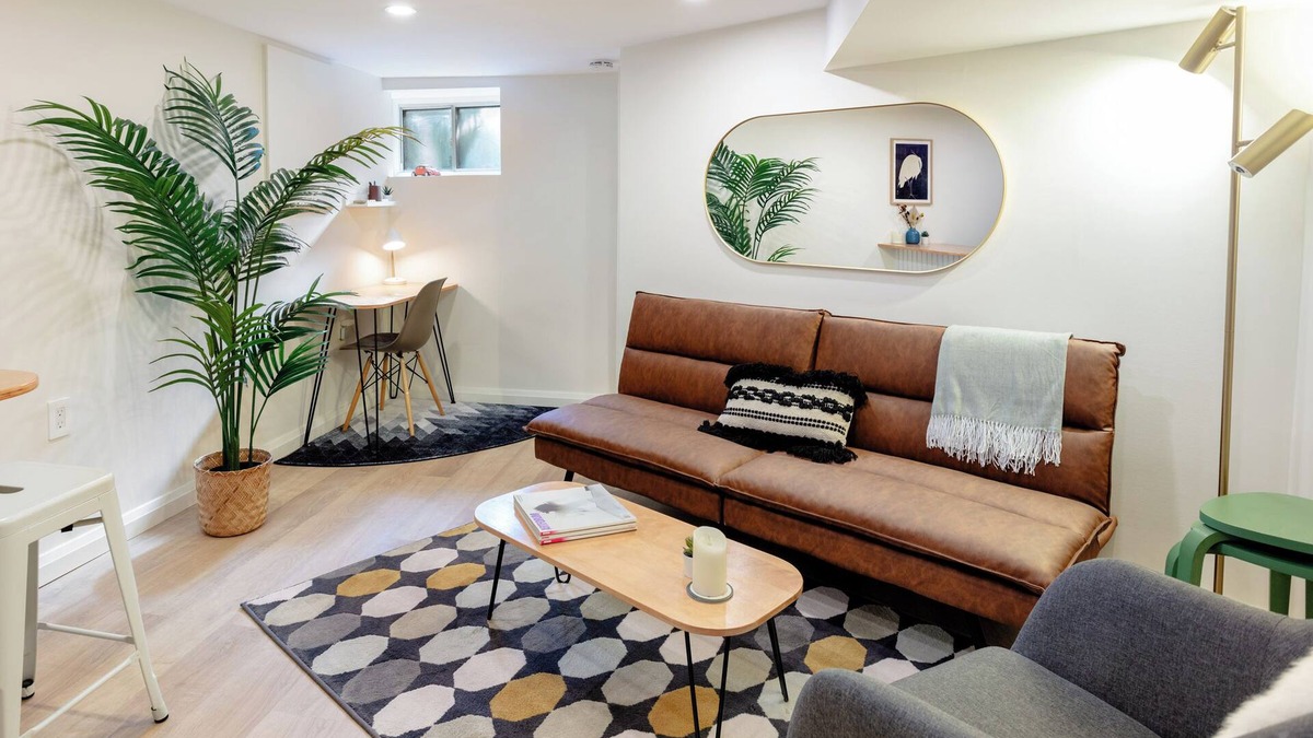 Dovercourt Park House | Bloordale Basement, Cozy and Clean