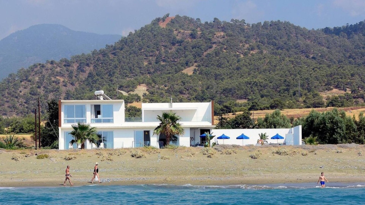 Argaka Villa | Blue - Beach Front Spectacular Villa Sleeps 10
