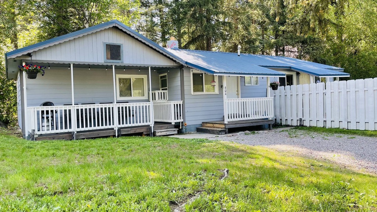 Martin City Condo | Blue Bird Bungalow
