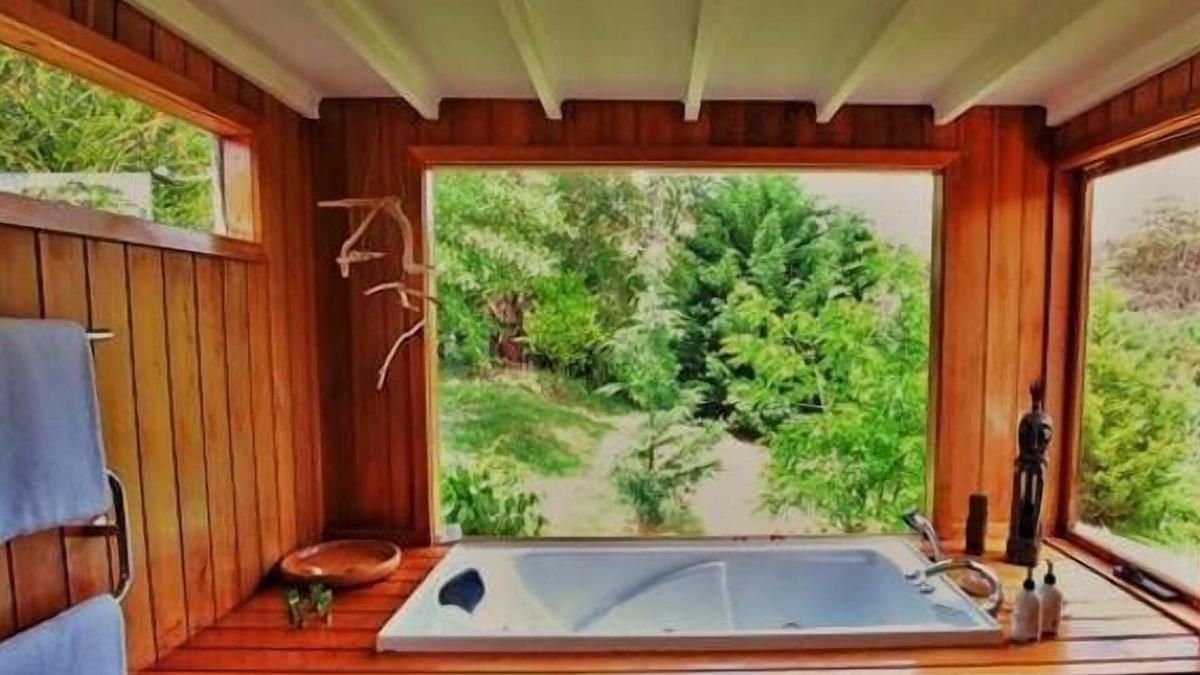 Shepherds Flat House | Blue Cliffs Hideaway Spa Villa