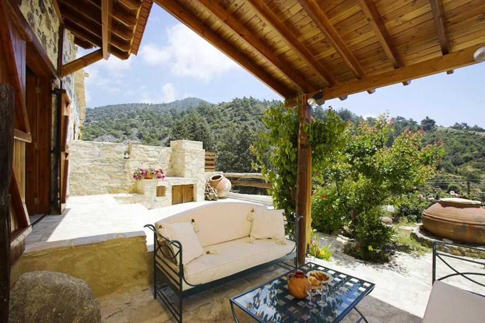 Apsiou House | Blue Cottage