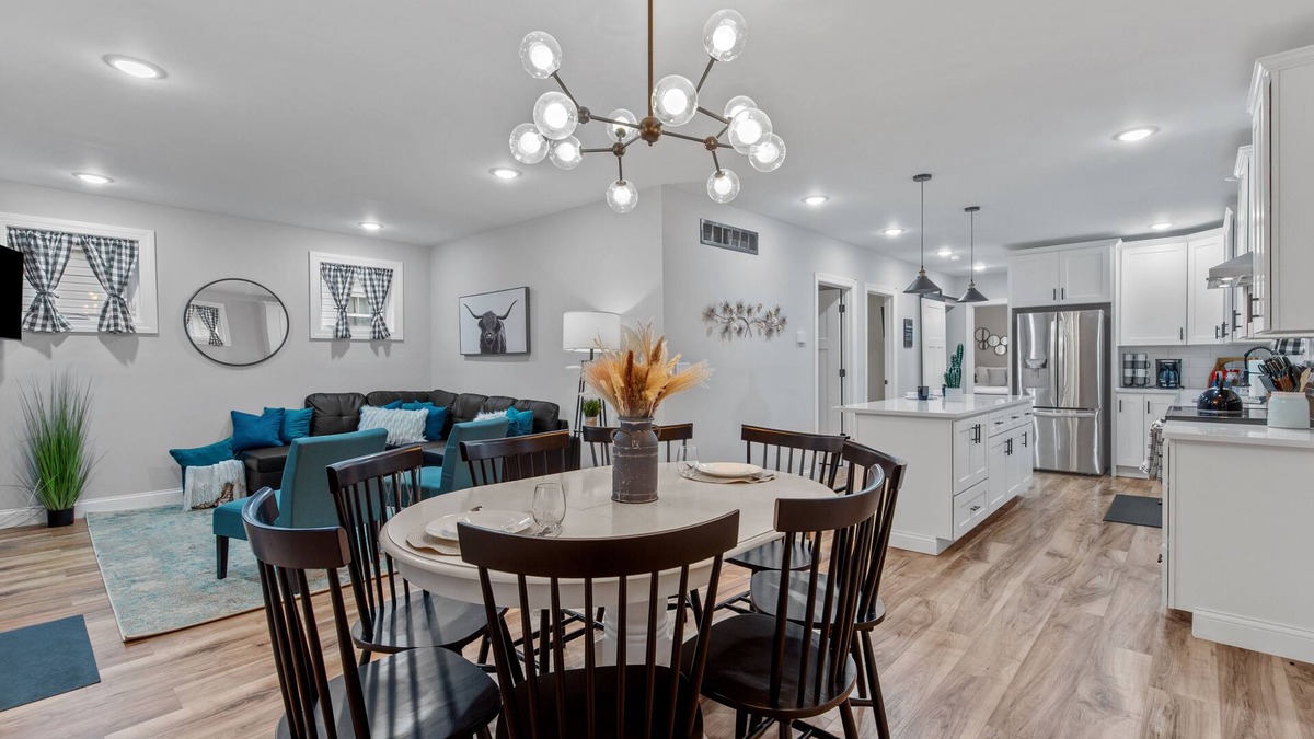 Tower Grove South House | Blue Door Bungalow | JZ Vacation Rentals