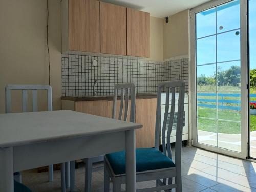 Agia Apartment | Blue garden