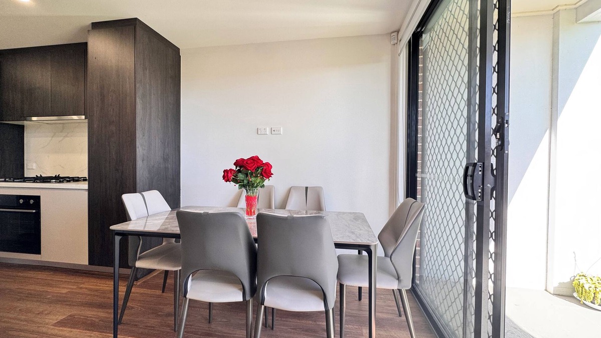 Marsden Park House | Blue Haven Retreat - Marsden Park Townhouse