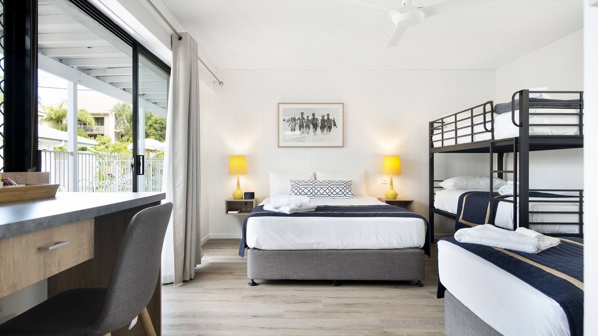 Mermaid Beach Hotel | Blue Heron Motel