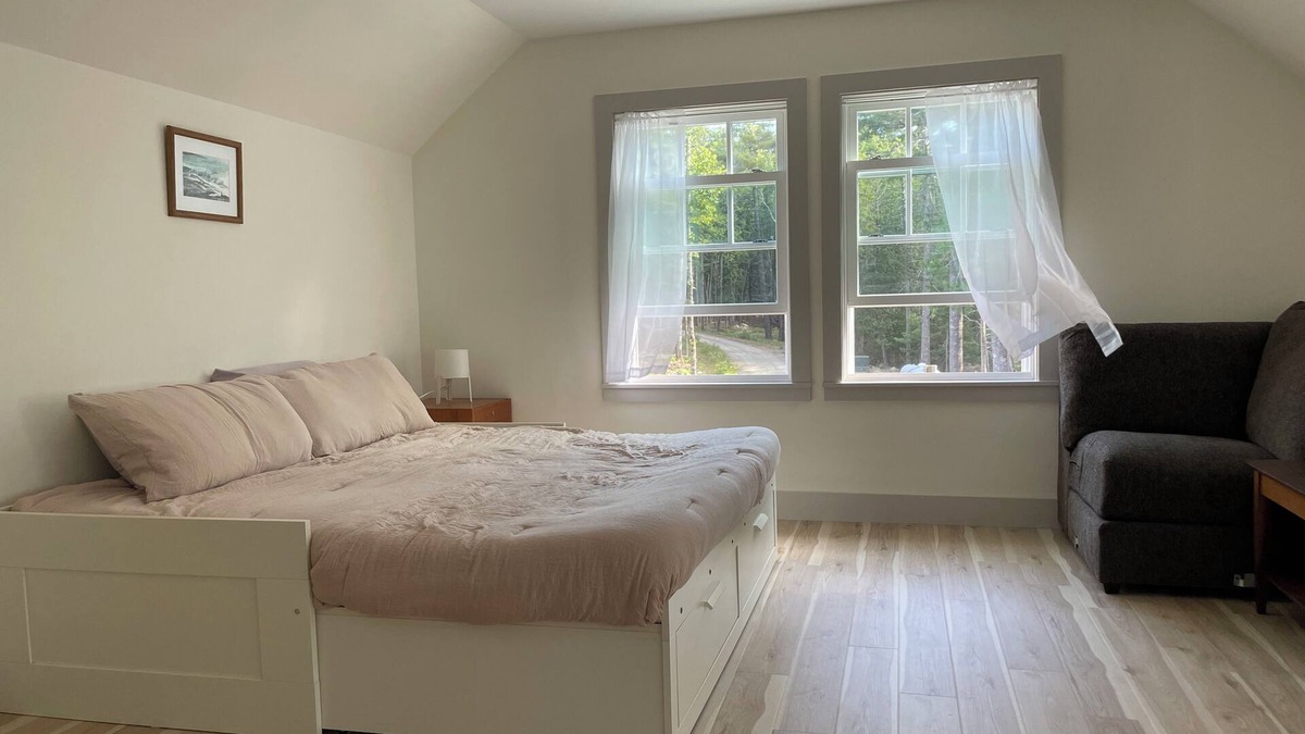 Blue Hill Apartment | Blue Hill in the Woods