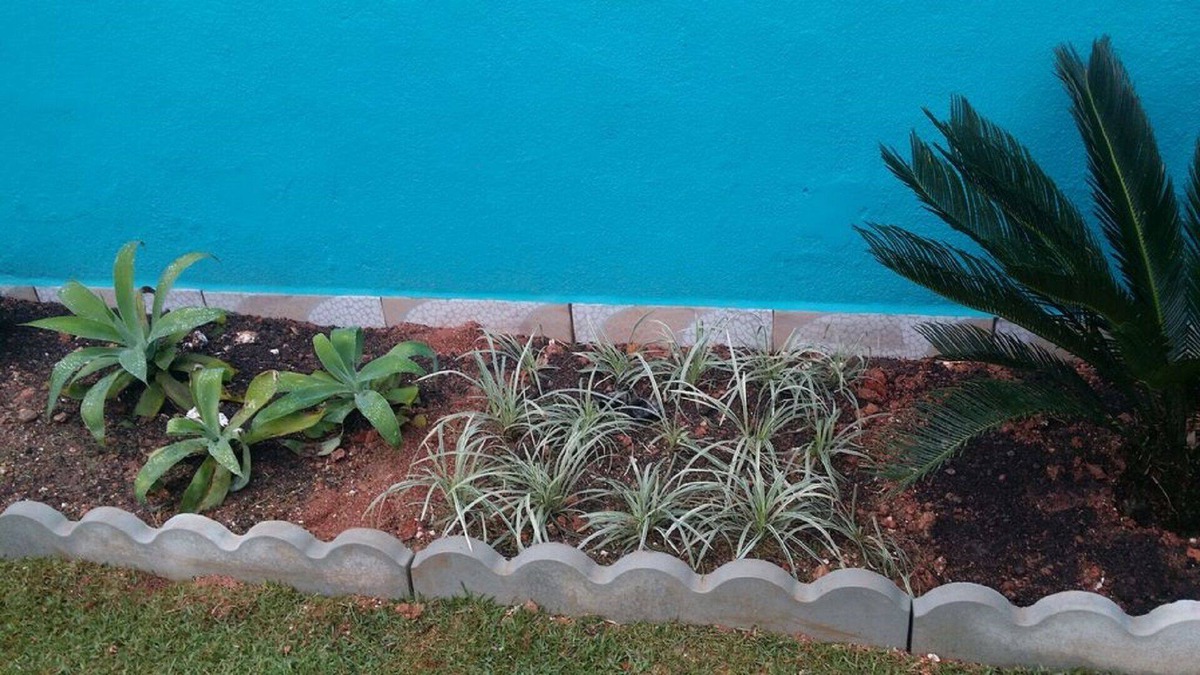 Itacolomi House | Blue house 60 meters from the beach