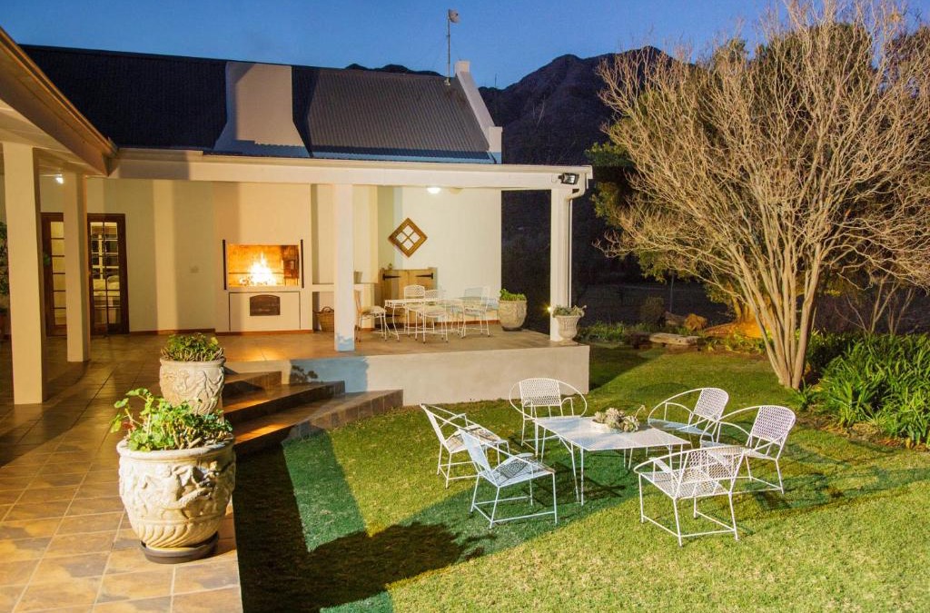 Oudtshoorn Bed & Breakfast | Blue Lily Retreat