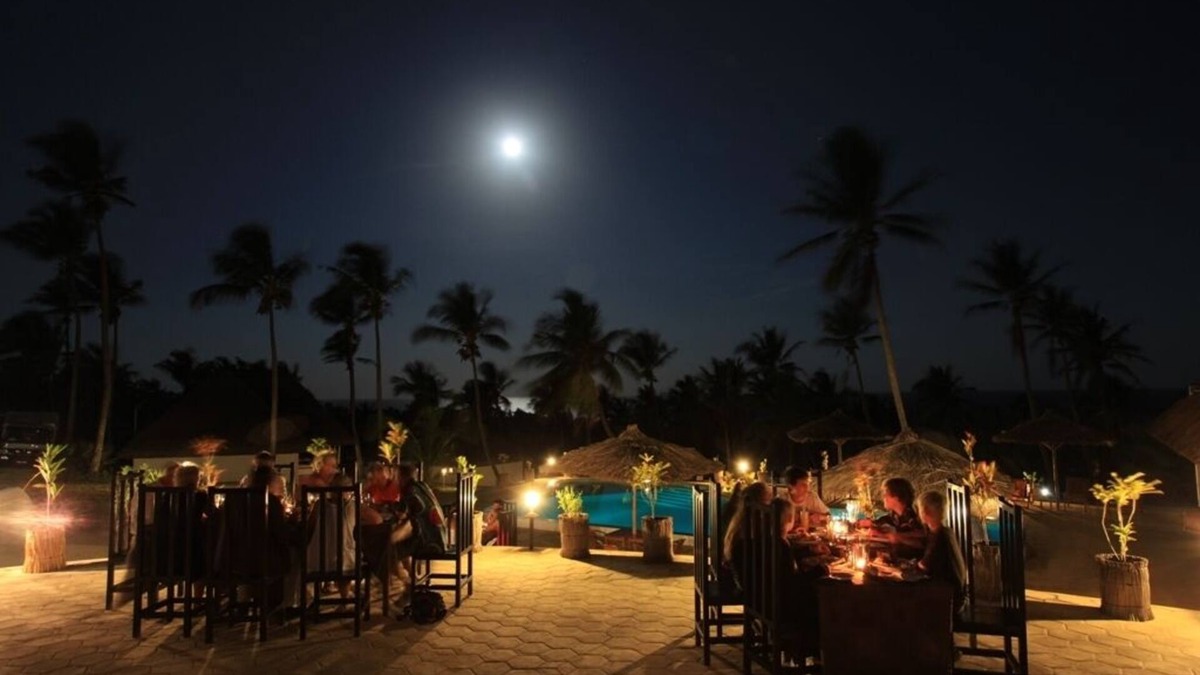 Inhambane House | BLUE MOON” Beach – Holiday Resort