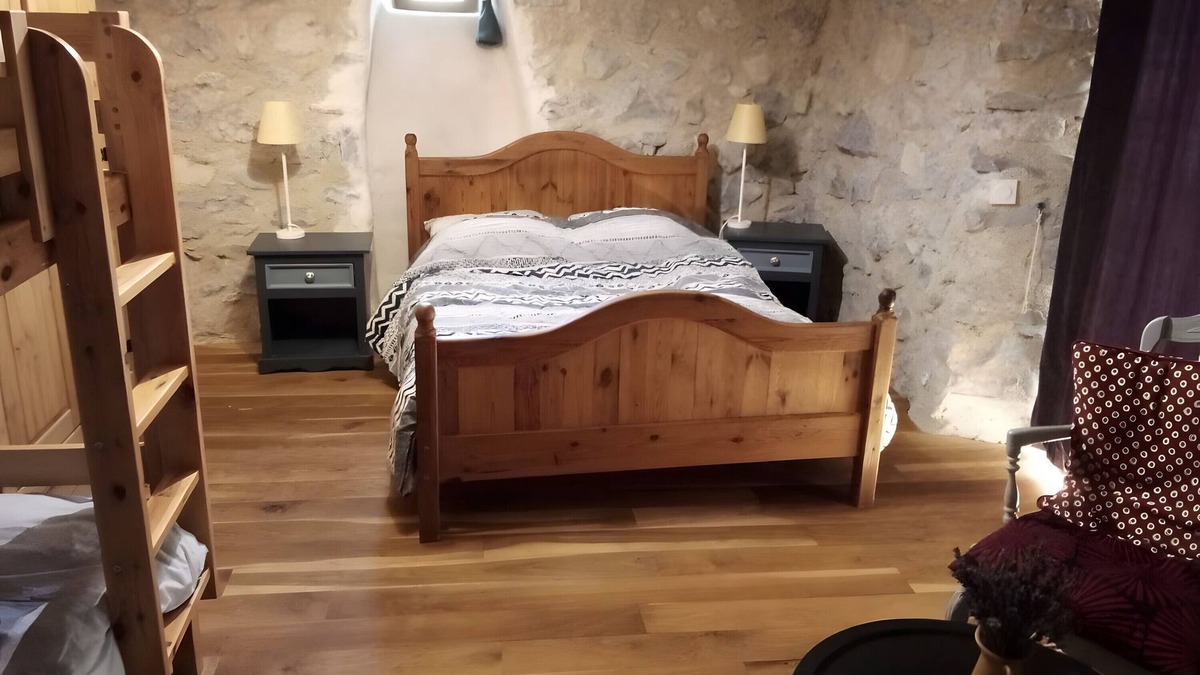 Bellegarde-en-Diois Bed & Breakfast | Blue Mountains Farm - Room