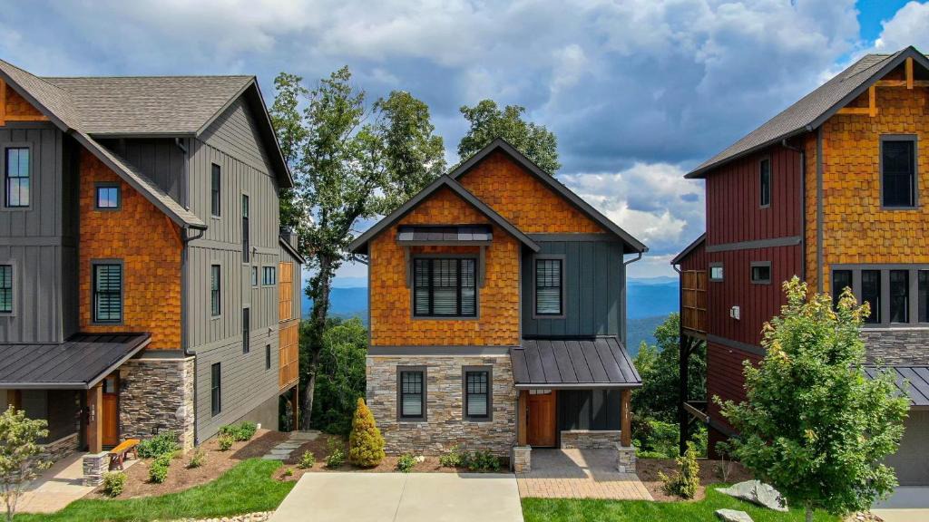 Lenoir House | Blue Ridge Bliss at Blue Ridge Mountain Club