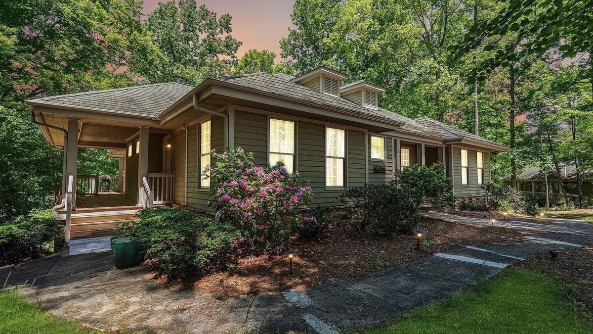 Chapel Hill House | Blue Ridge Cottage at the Governor's Club
