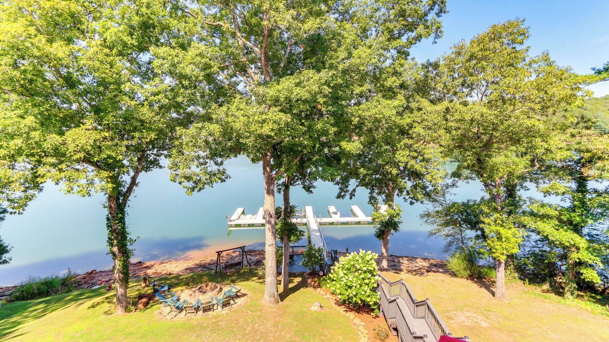 Morganton House | Blue Ridge Lake Townhome ~ 7 Mi to Scenic Railway!