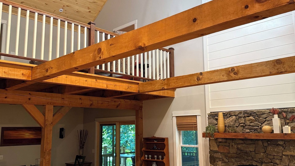 Boone House | Blue Ridge Pkway:Chef kitchen,Fenced YardPlayground,Hottub,5bdrms, 4public rooms