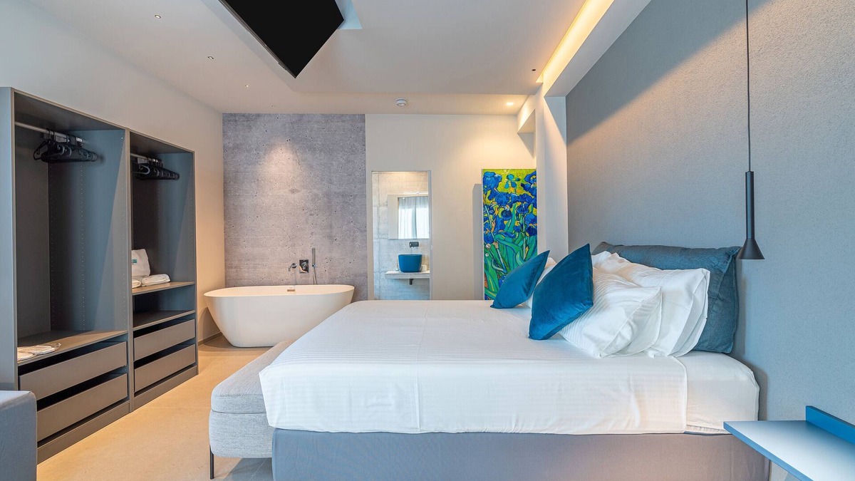 Viagrande Apartment | 'Blue' Room with Mountain View, Shared Terrace and Air Conditioning