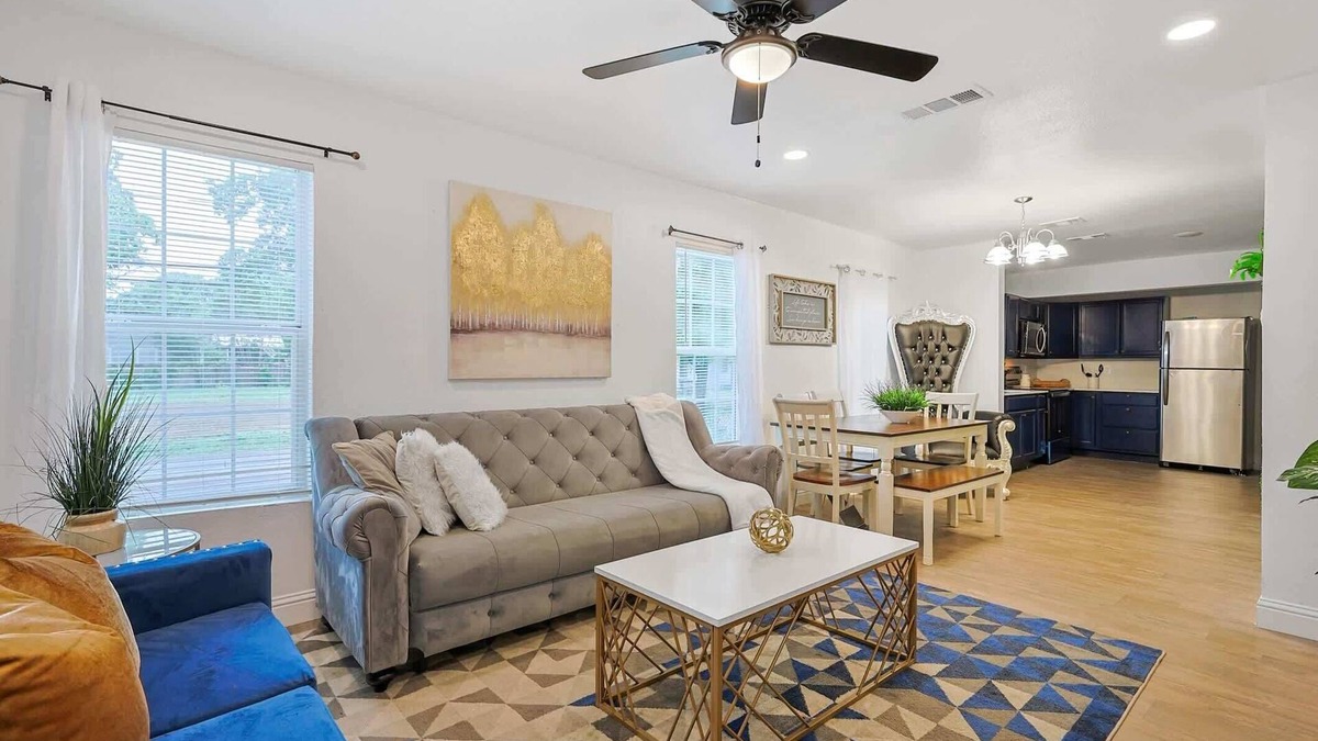 Dallas House | Blue Royalty - 4bd Downtown close to everything