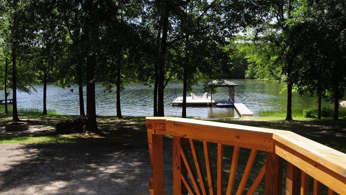 Mineral House | Blue Skies At Lake Anna, A Phenomenal Waterfront Retreat