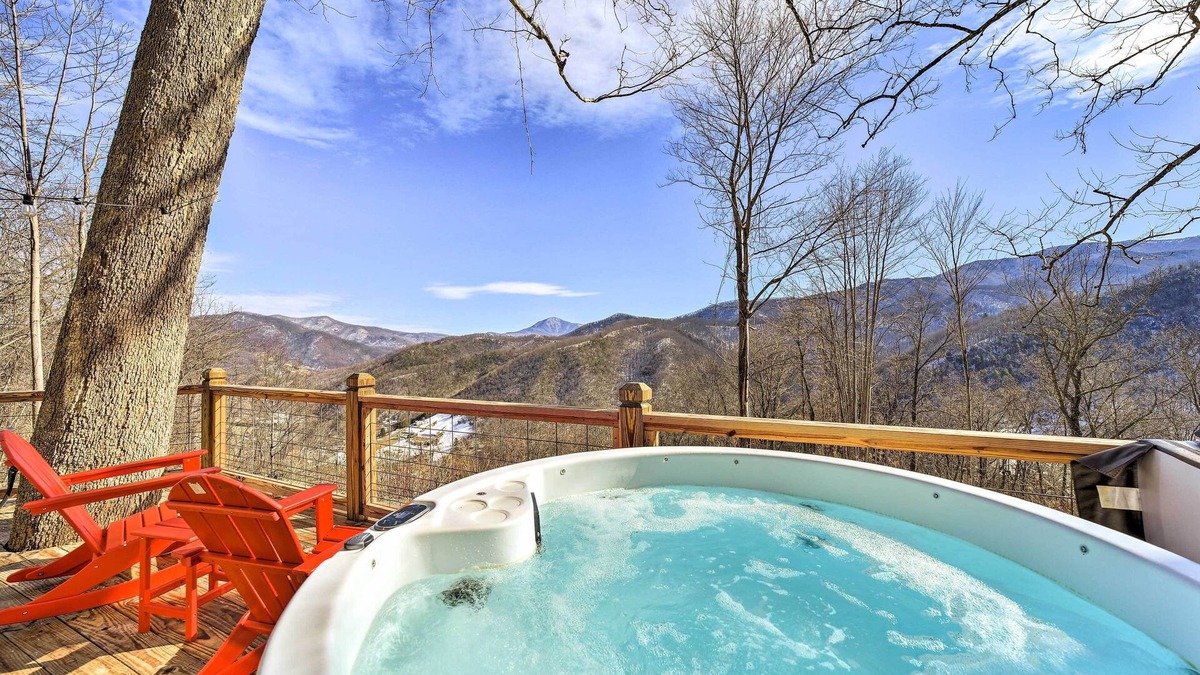 Canton Cabin | 'Blue Sky Cottage:' Romantic Retreat w/Mtn Views!
