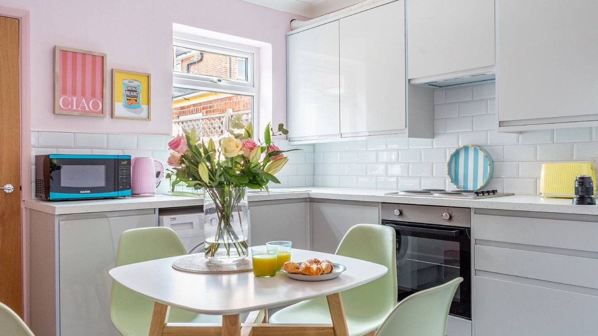 York House | Blue Sky House - a family break that sleeps 4 guests in 2 bedrooms