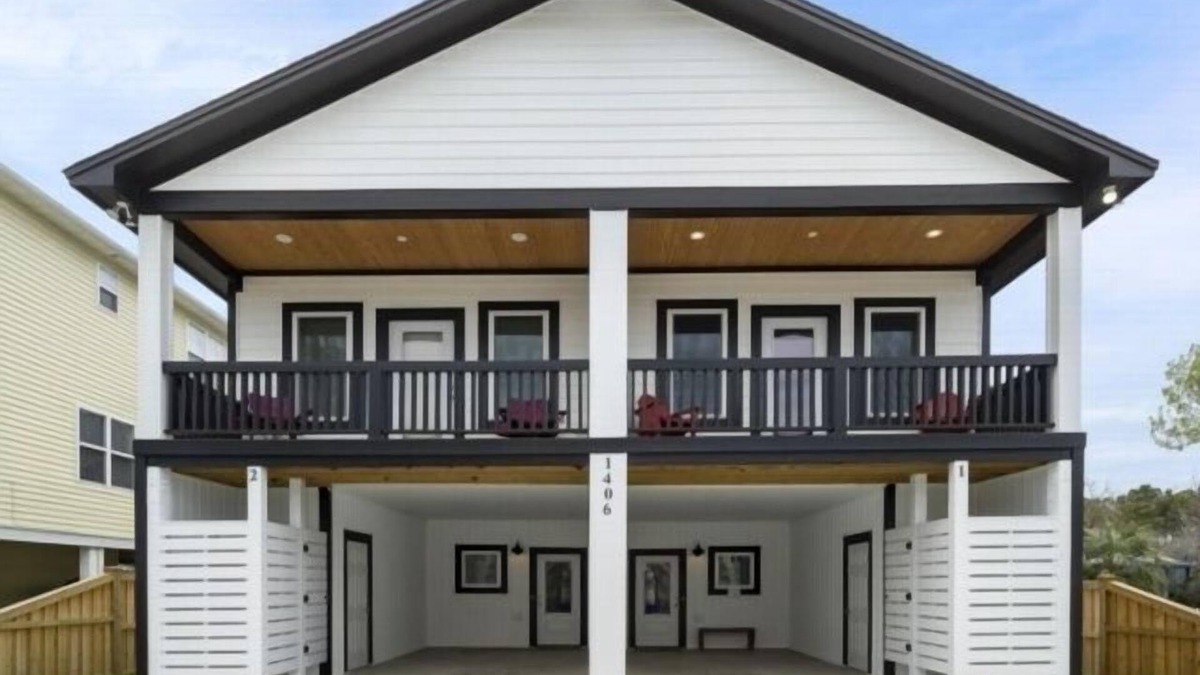 Wilmington Beach Villa | Blue Snapper (3-Bedroom Villa) by RedAwning