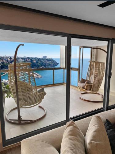 Antalya City Centre House | Blue-tiful Sea Horizon