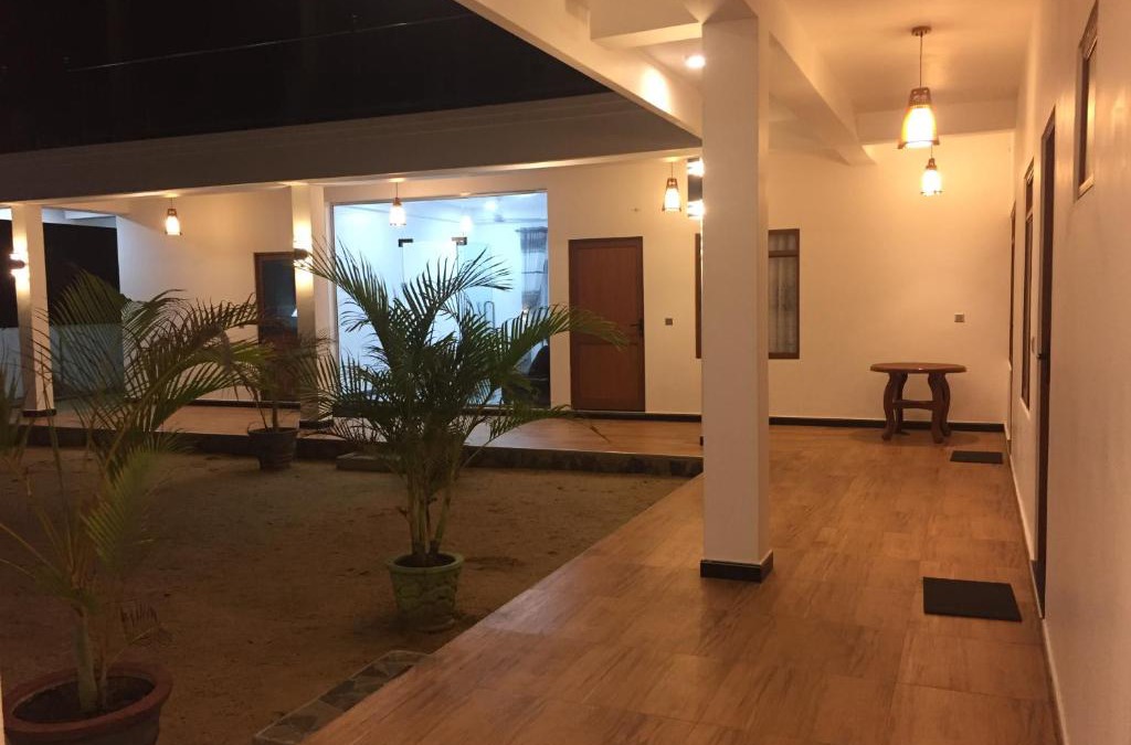 Trincomalee House | Blue Wings Beach Hotel