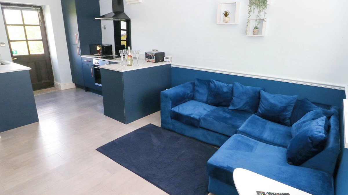 Nantgarw Cottage | Bluebell Cottage
