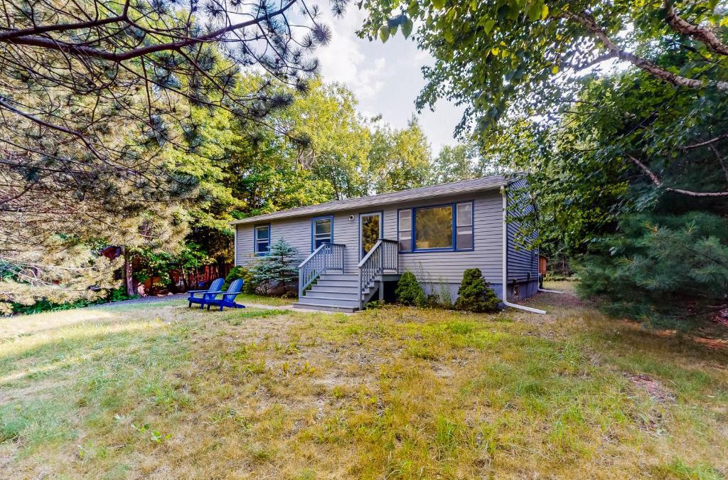 Otter Creek House | Blueberry Cottage