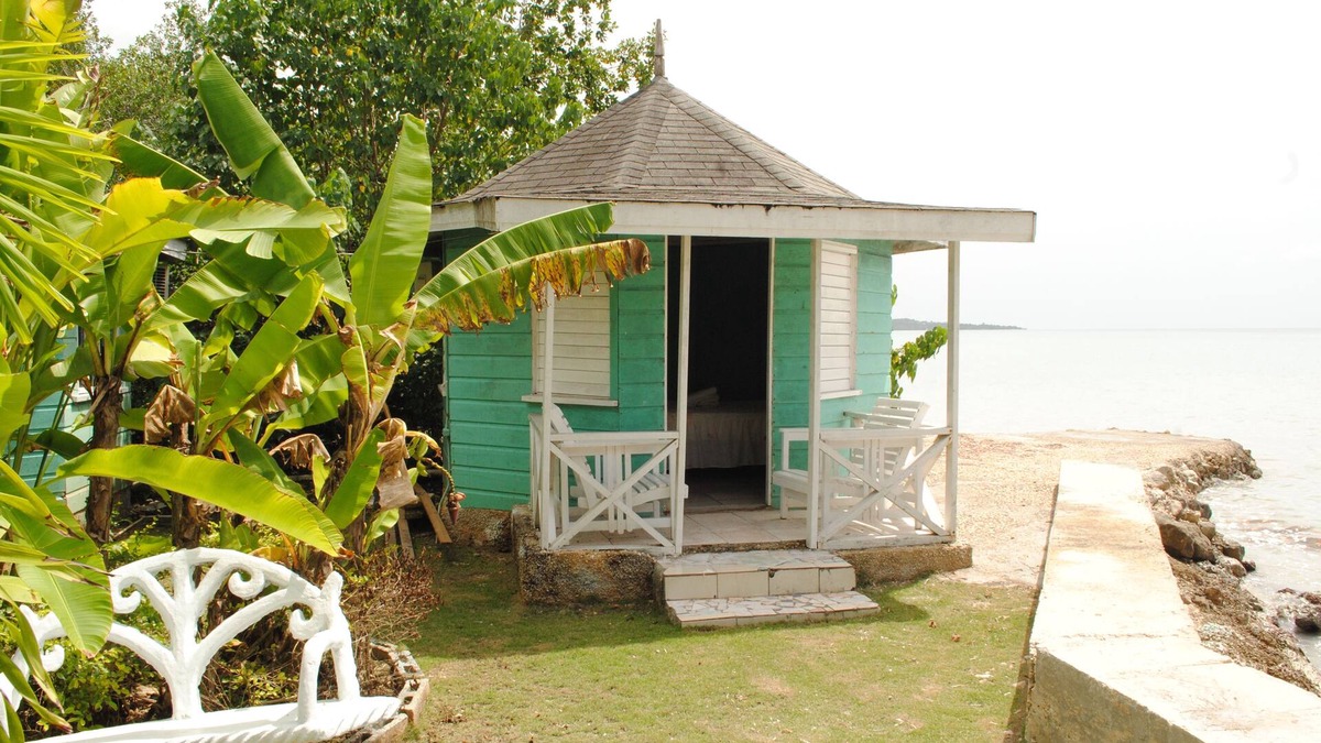 Belmont Hotel | Bluefields on the Bay