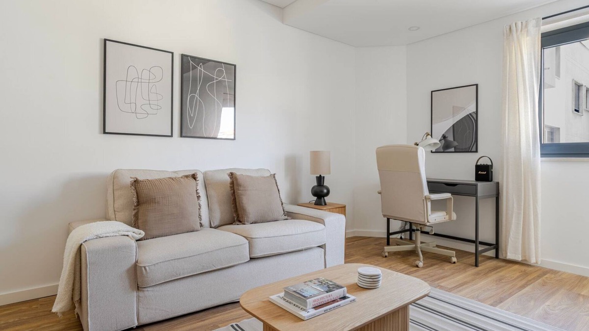 Casal da Ladeira Apartment | Blueground | Alvalade, balcony, nr Campo Pequeno
