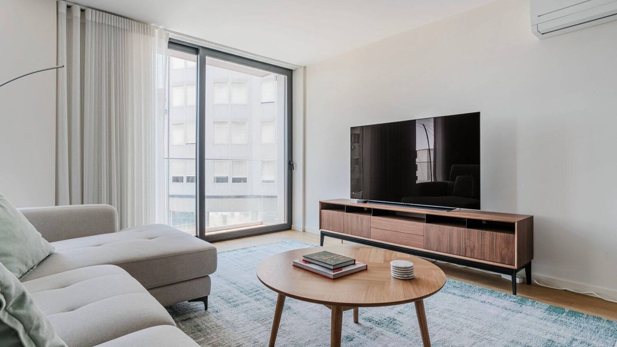 Sao Jorge de Arroios Apartment | Blueground | Avenidas Novas, a/c, balcony, w/d