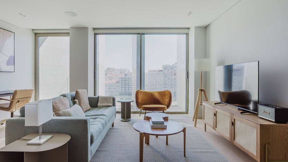 Falca Apartment | Blueground | Avenidas Novas, doorman, washer, a/c