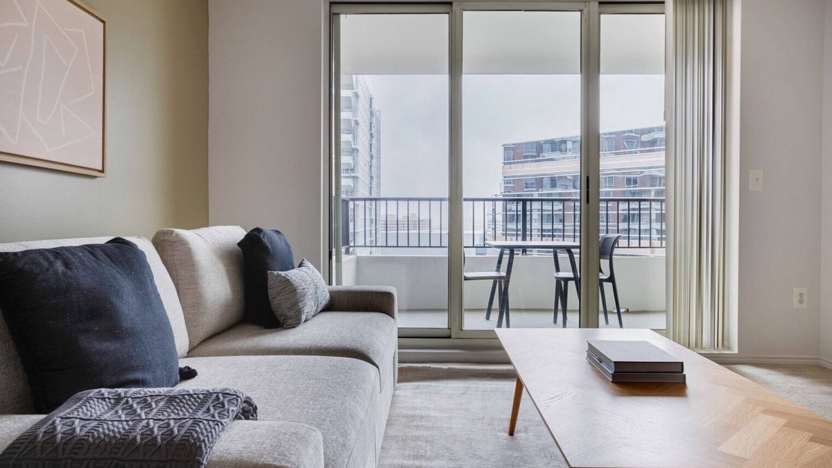 Ballston Apartment | Blueground | Ballston, pool, nr Arlington Park